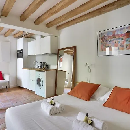 3min Notre Dame De | Apartament