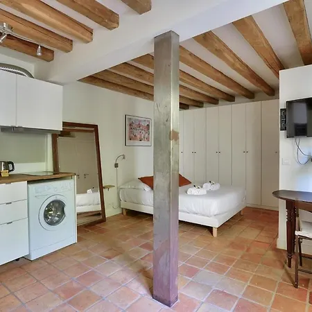 3min Notre Dame De | Apartament *